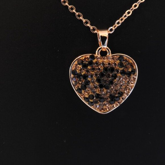 Neiman Marcus 18K Gold Plated Austrian Crystal Leopard Heart Necklace - Picture 4 of 5